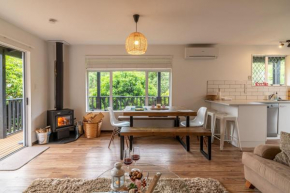 La Petite Maison - Akaroa Holiday Home